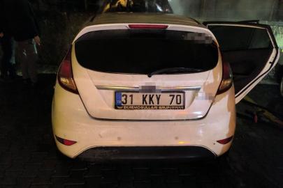 Park halindeki otomobil yandı