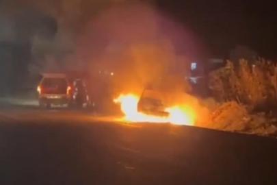 Şanlıurfa'da kendi otomobilini ateşe verdi