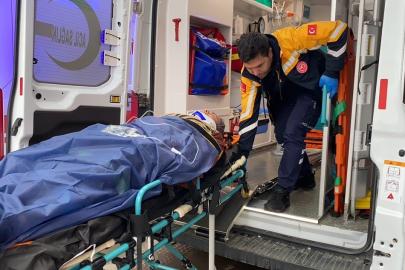 Şarampole devrilen otomobilde 3 kişi yaralandı