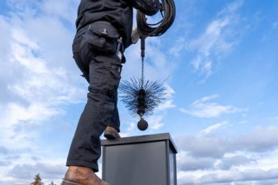 Baca temizliği yapan adam, yere çakıldı: 1 ölü