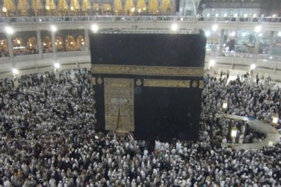 Kabe'de tarihi yoğunluk: 12 milyonluk rekorun ardından yeni yılda insan seli