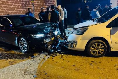 Lüks araçtaki hasarı görenler gözlerine inanamadı