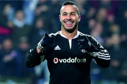 Rakibimiz Beşiktaş patentli forvet aldı