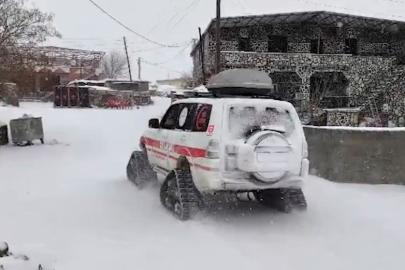 Hastalar paletli ambulanslarla hastaneye ulaştırıldı