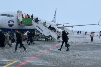 Şanlıurfa’da hava ulaşımına kar engeli