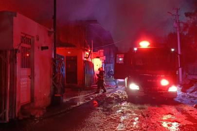 Şanlıurfa’da oduncular pazarında yangın