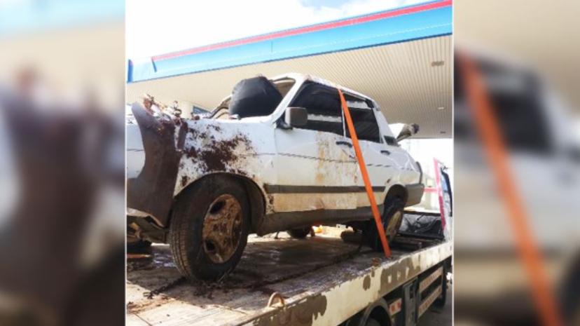 Araçtan fırlayan kadının kolu koptu