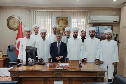 Birecik’te 9 din görevlisine Cübbe ve Sarık giydirildi