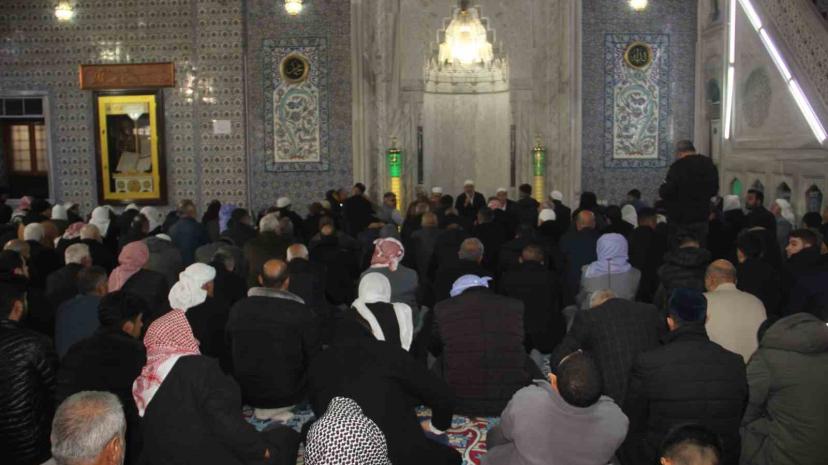 Depremzedeler için mevlit okutuldu