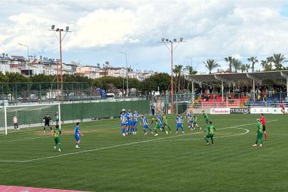 Kepez'de 2 gol ve 1 kırmızı kart var