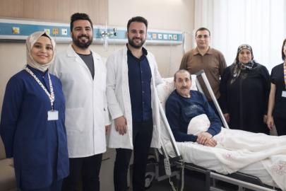 Omuzdan girilerek kalp kapakçığı değiştirildi