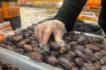 Ramazan ayında ’hurma’ tezgahlarına yoğun ilgi