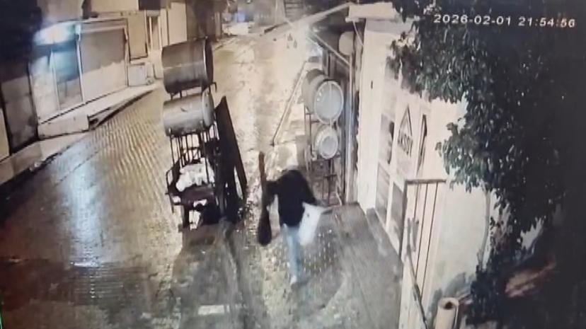 Şanlıurfa’da derneğe dadanan hırsız 100 bin lirayı çaldı