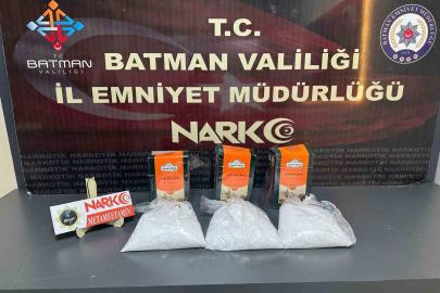 Şüpheli görülen takside 3 kilo metamfetamin ele geçirildi: 2 tutuklama