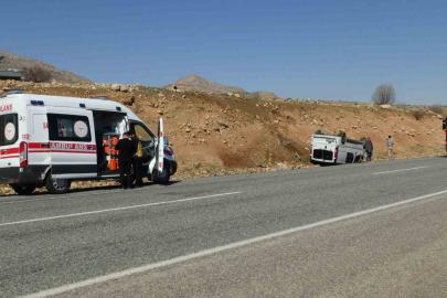 Minibüs takla attı: 1 yaralı