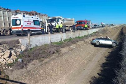 Şanlıurfa’da kamyon ile otomobil çarpıştı: 1 ölü