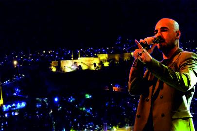 Şanlıurfa'da sahne sırası Soner Sarıkabadayı'da