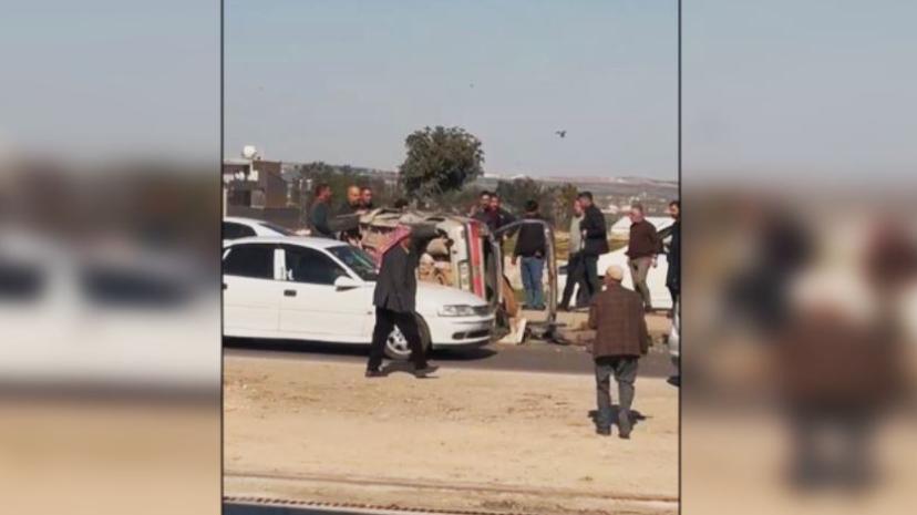 Şanlıurfa’da TIR, otomobile çarptı