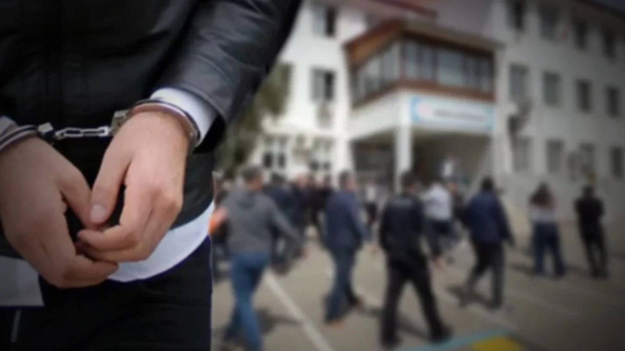 İzmir’de Okul Saldırısı İddiası! 8 Öğrenci Gözaltına Alındı