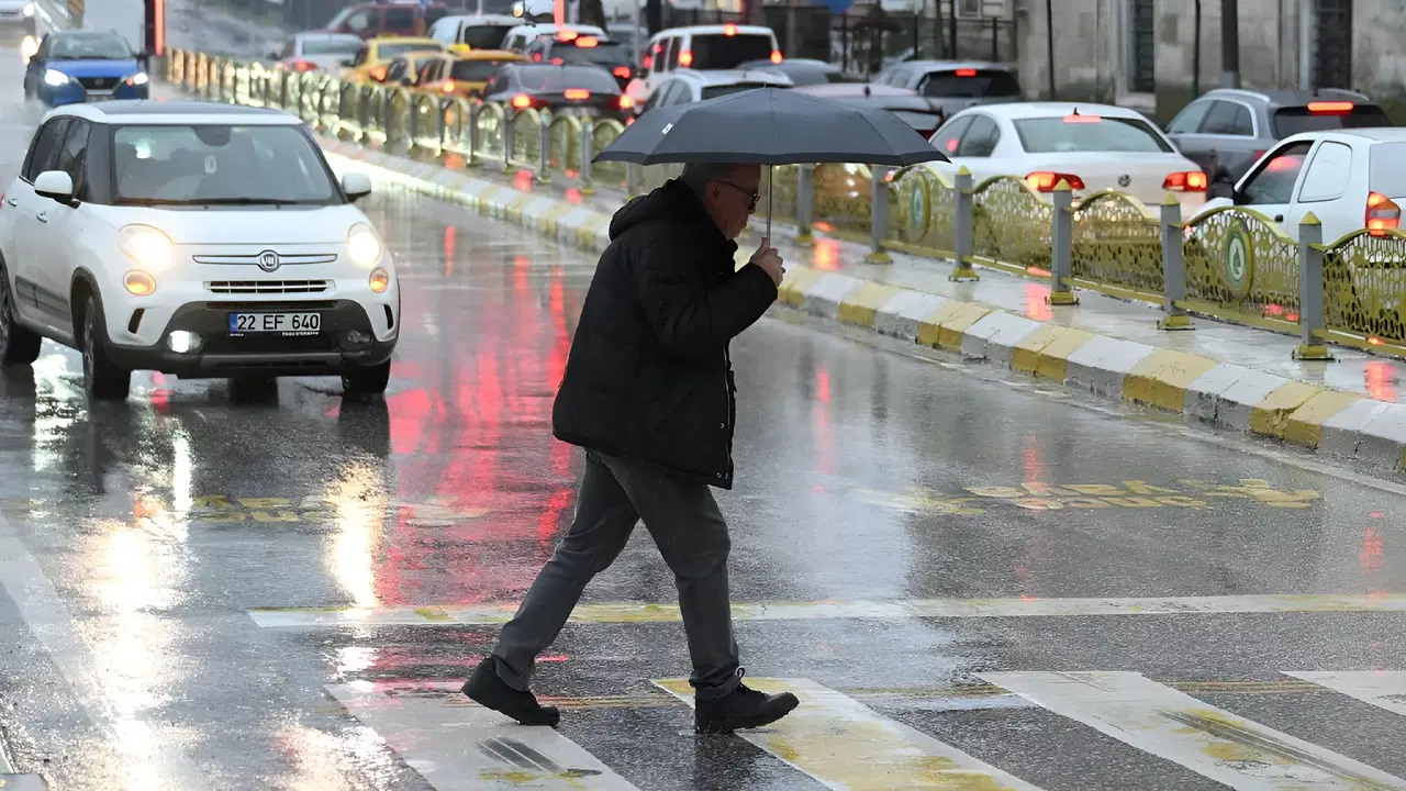 Meteoroloji Uyardı! 27 Nisan’da Sağanak ve Fırtına Alarmı