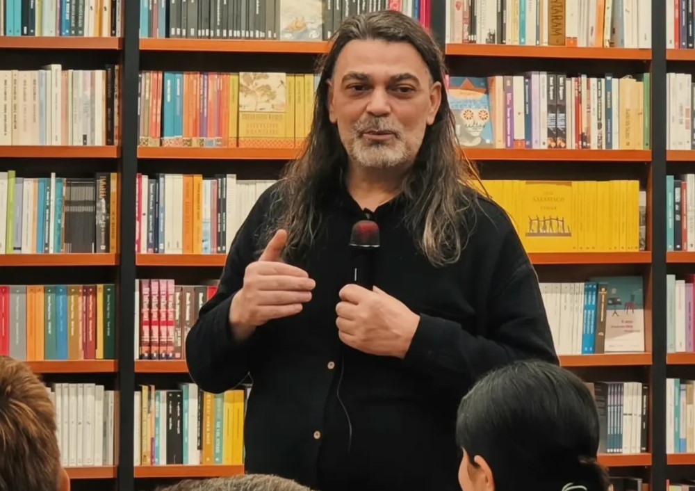 Toplum Neden Mutsuz? Adil Maviş Açıkladı: “Asıl Sorun Sıkışmışlık”