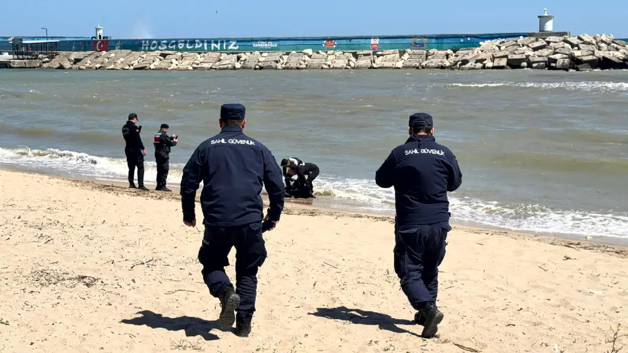İstanbul Sahilinde Korkutan Olay! Erkek Cesedi Bulundu